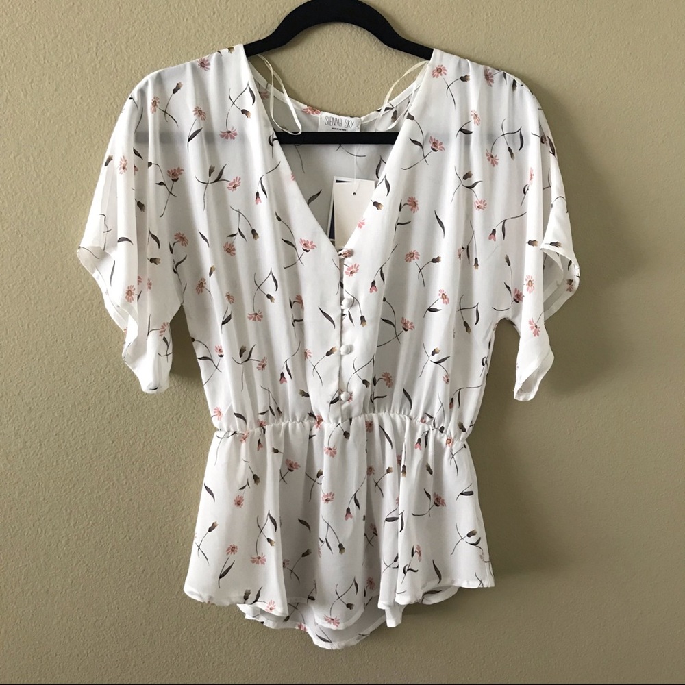 NWT Sienna Sky Floral Peplum Blouse